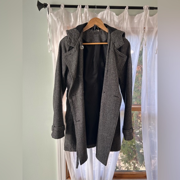 H&M - Picture 3 of 5